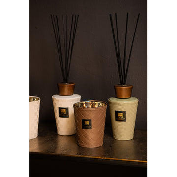 Duftkerze mit Lederdetail & handveredeltem Finish (900 gr) M – Oakwood & Blackcurrant | PTMD