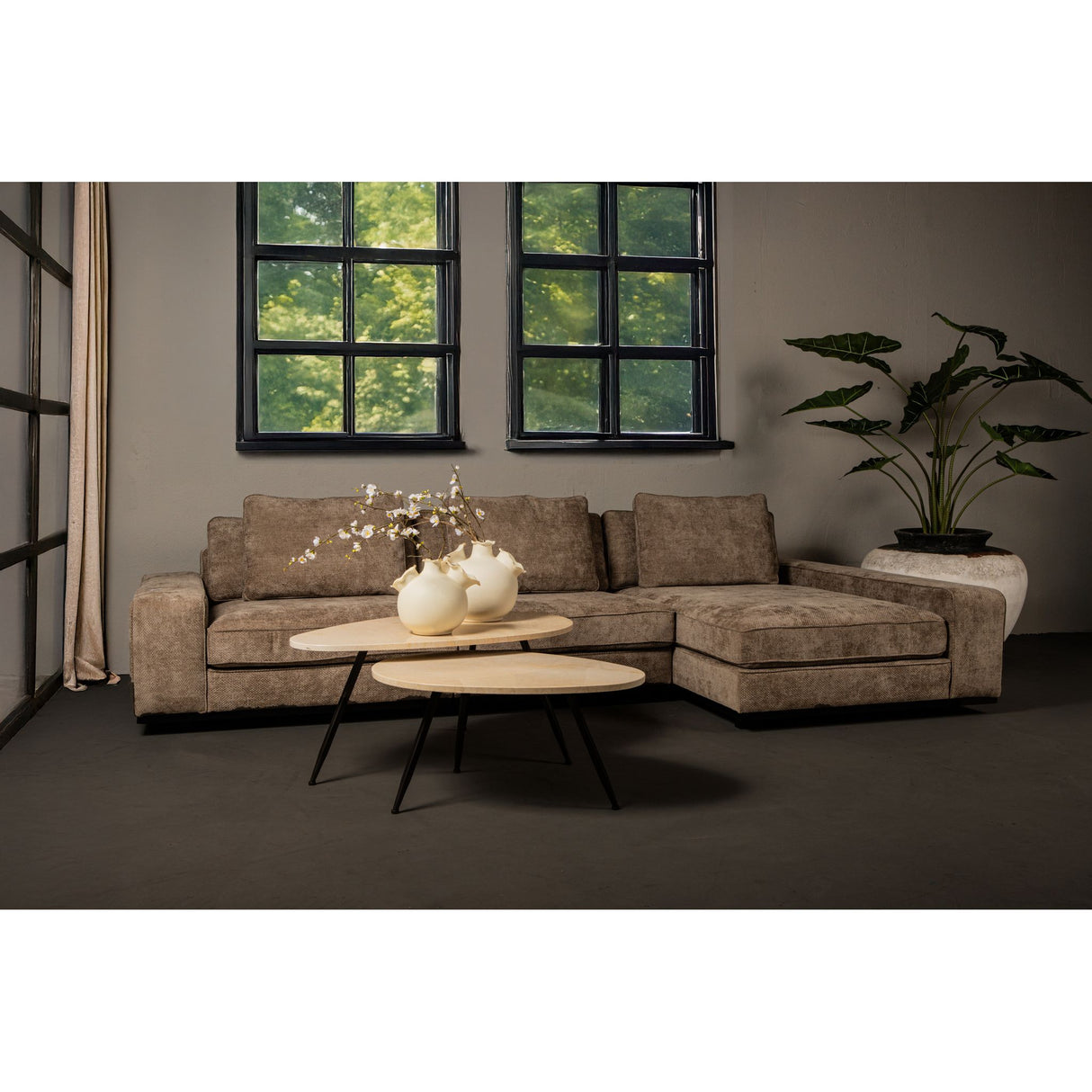 Coffee Table – Marble Slab, Cream Surface, Harmonious Shape – Veria | PTMD
