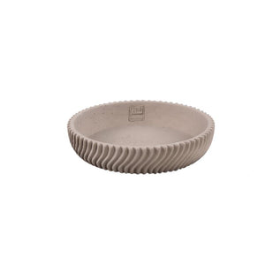 Dekoschale – Runde Form, Linienmuster Design, Beige Oberfläche, Zement Material, S – Lianna | PTMD