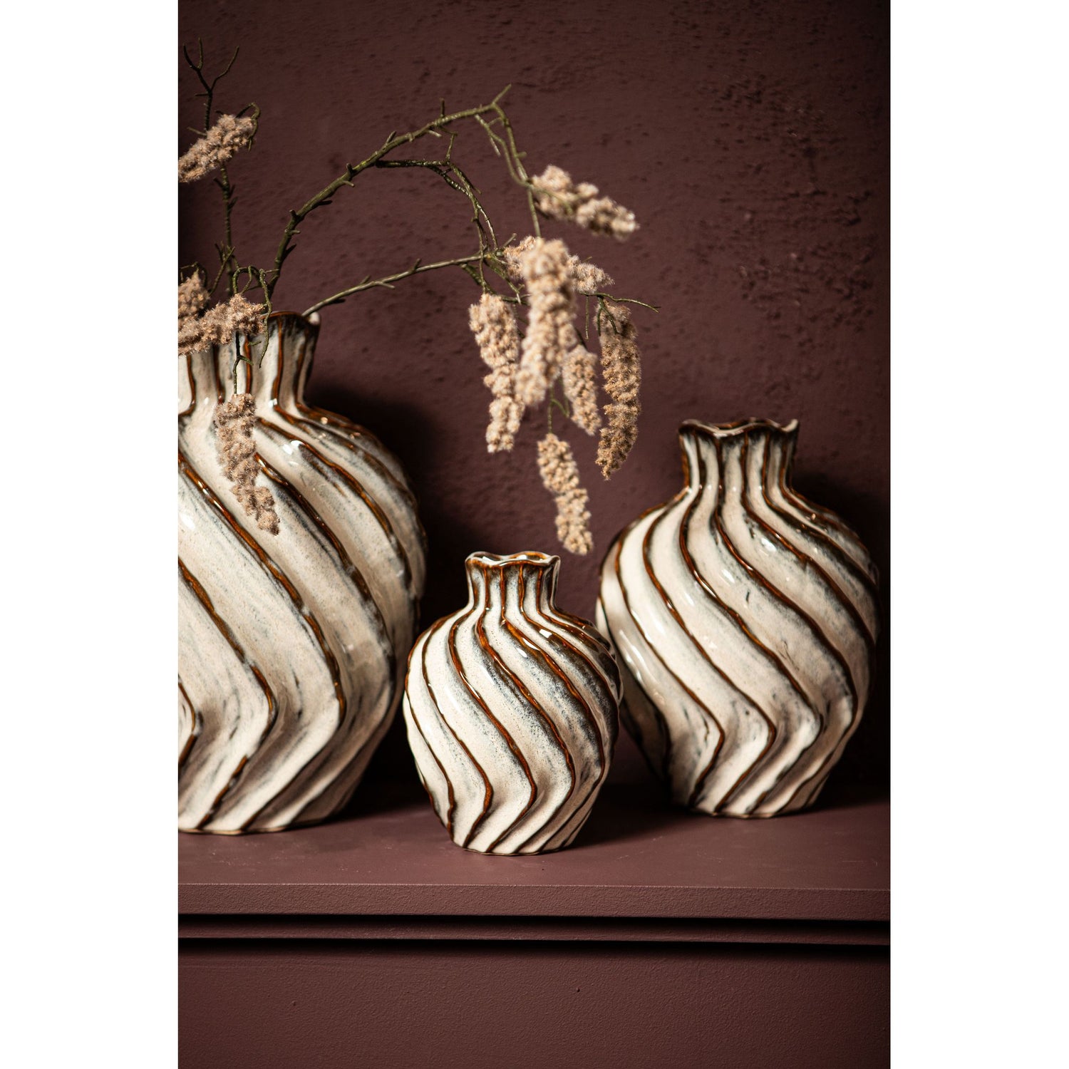 Vase – Weiße Farbe, Wirbel Linien Design, Keramik Material, M – Marel | PTMD