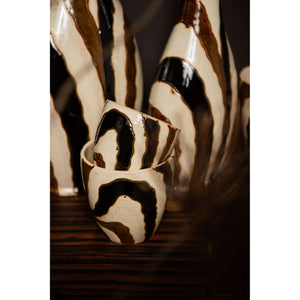 Flowerpot – Dark brown color, line design, ceramic material, M – Evelin | PTMD