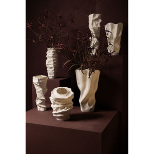 Vase – Stoneware Ceramic, Organic Design, White Color, Low Shape – Kellie | PTMD
