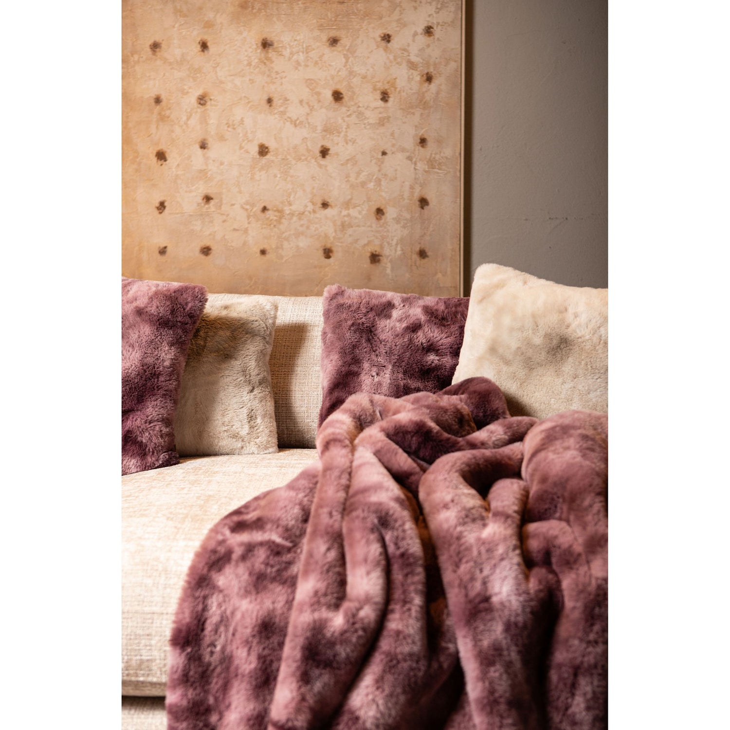 Kissen – Kunstfell, Flauschige Haptik, Quadratische Form, Bordeaux – Linde | PTMD
