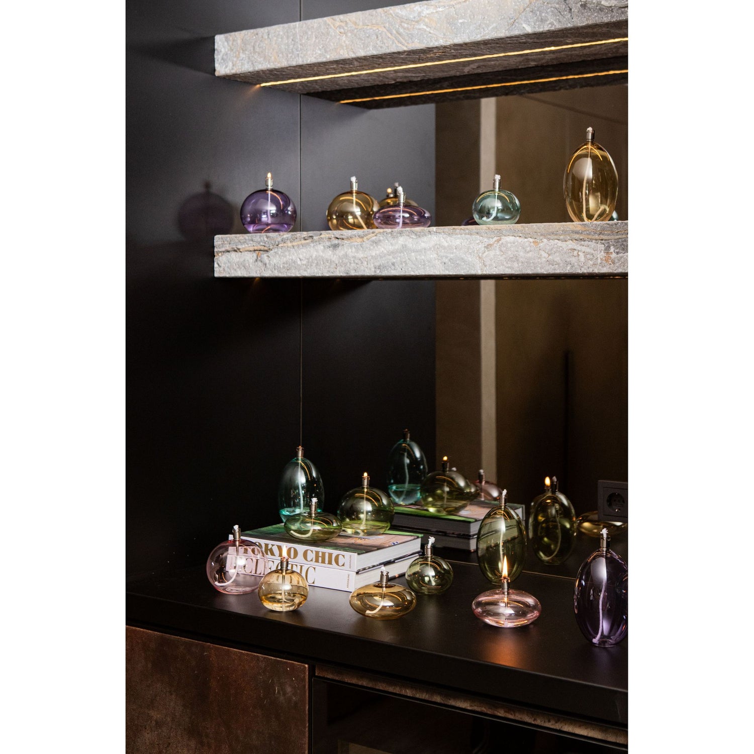 Öllampe – Klassisches Design, Runde Form, Glas Material, Lila, Hoch – Adilia | PTMD