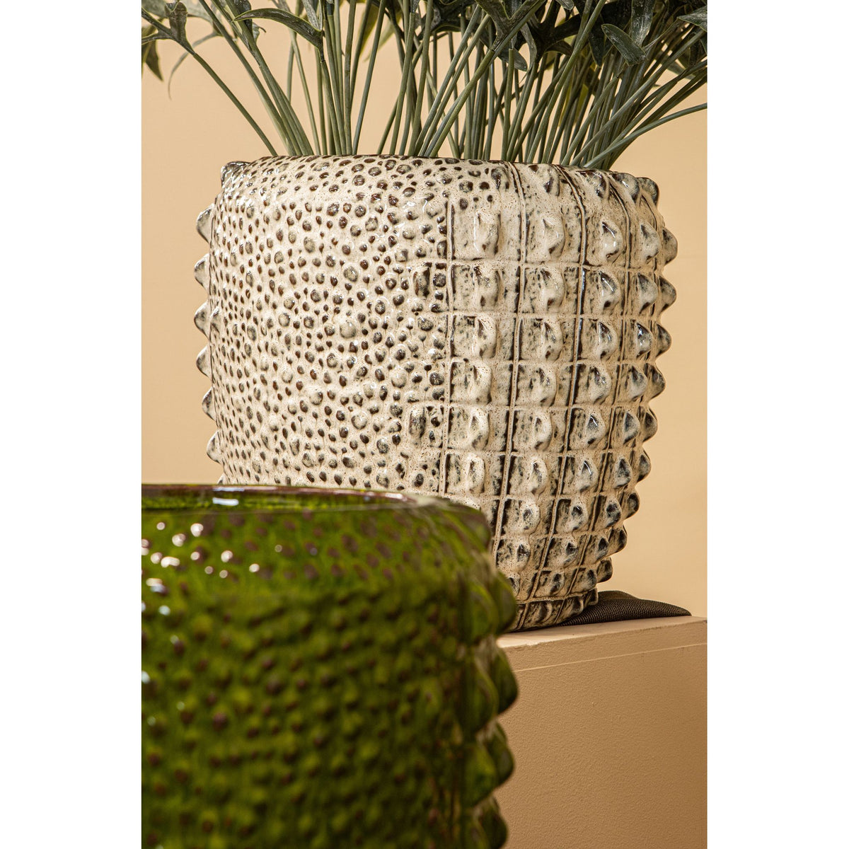Flower Pot – Cream Surface, Round Shape, Crocodile Pattern, Ceramic Material, L – Crocco | PTMD