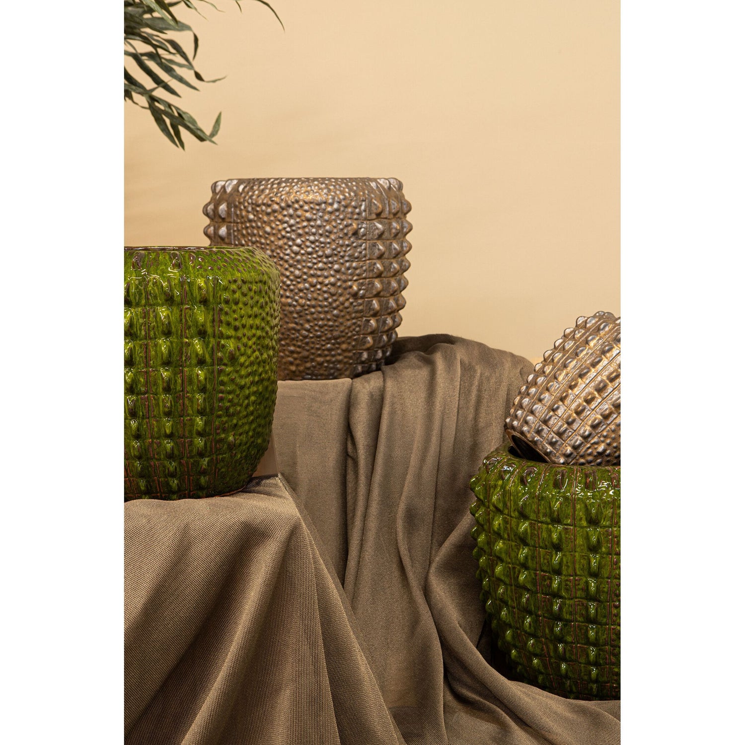 Plant pot – Dark green surface, Round shape, Crocodile pattern, Ceramic material, M – Crocco | PTMD