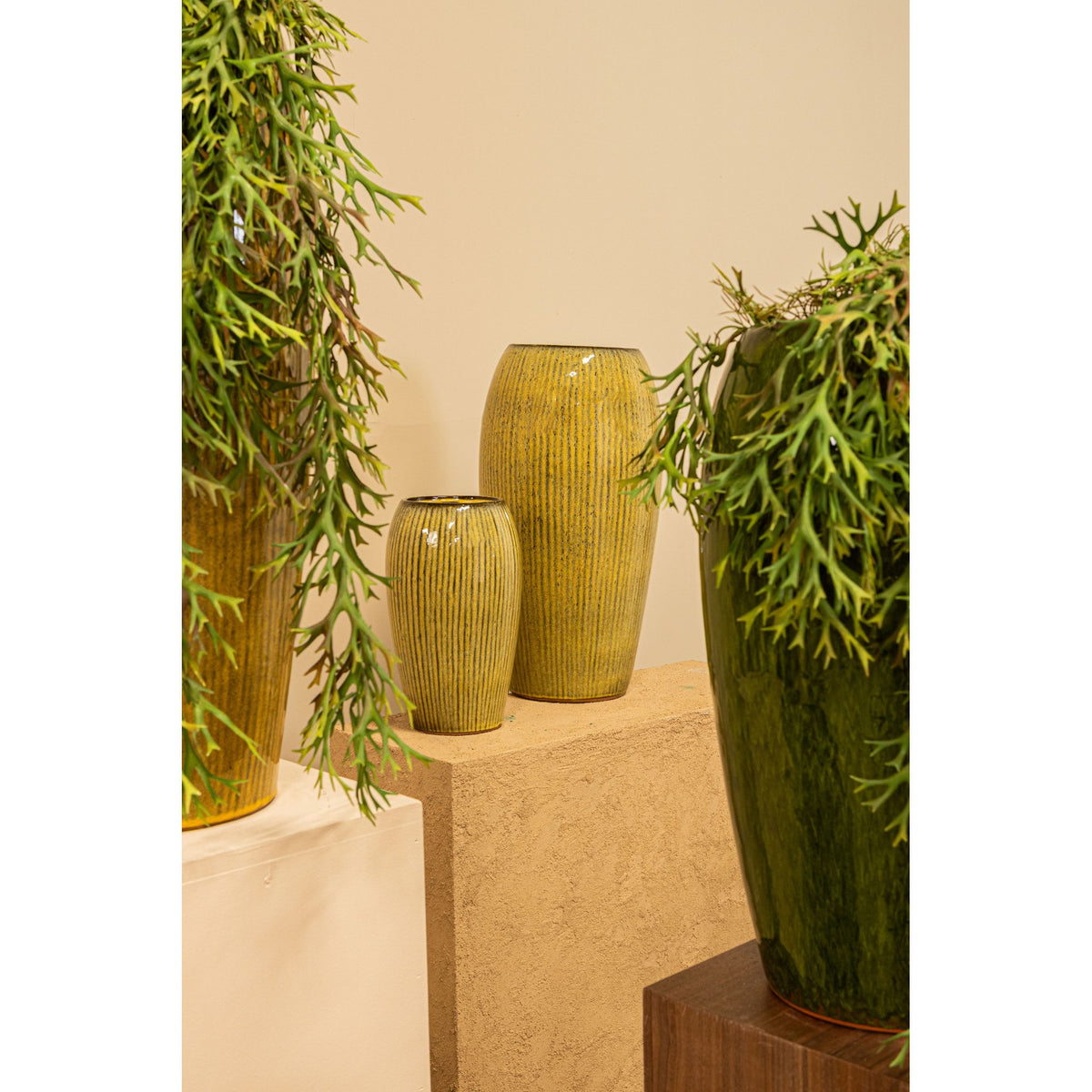 Pot – Ceramic Material, Smooth Surface, Dark Brown Color, L – Tamica | PTMD