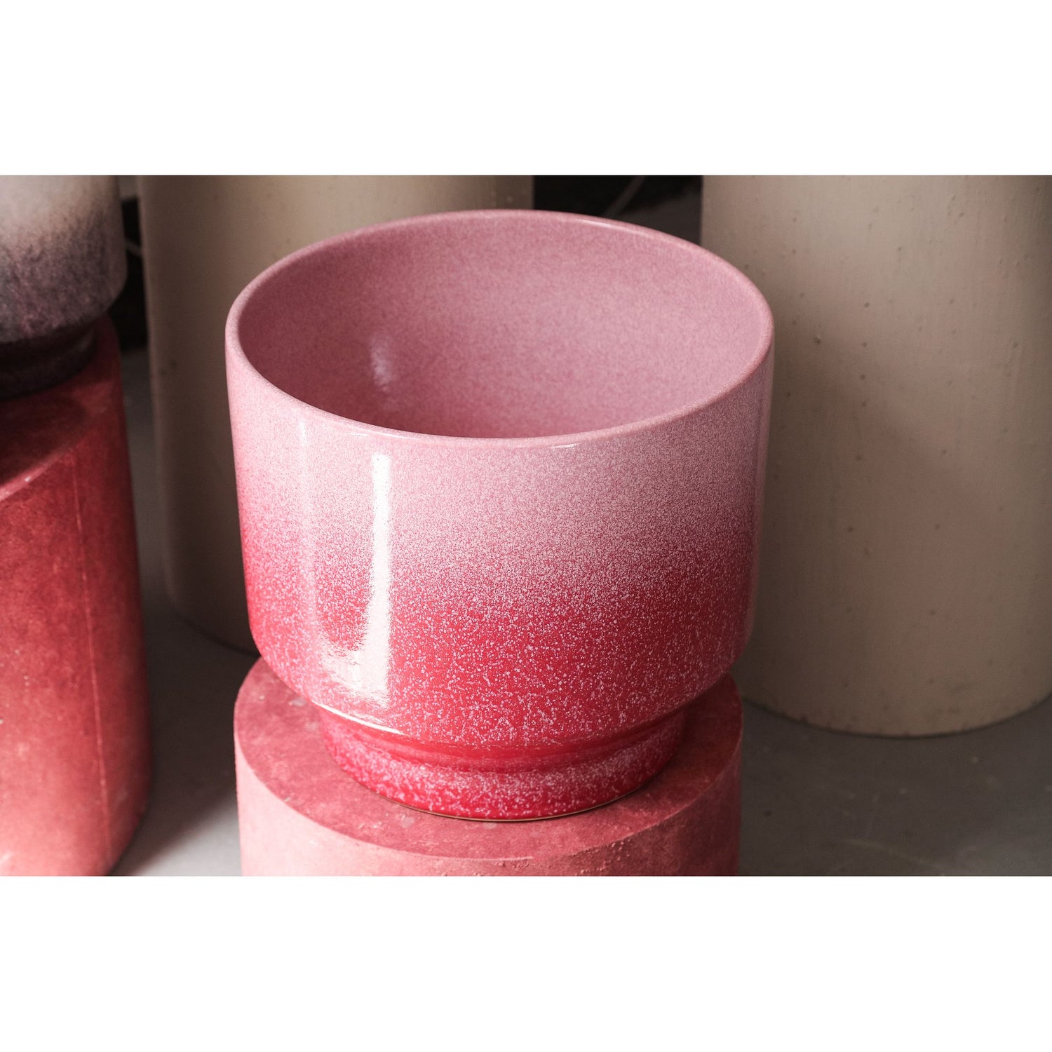 Pot – Ombre Design, Ceramic Material, Pink Color, XS – Kyer | PTMD