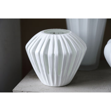 Vase – White Glass, Angular Design, Round Shape, M – Ireka | PTMD