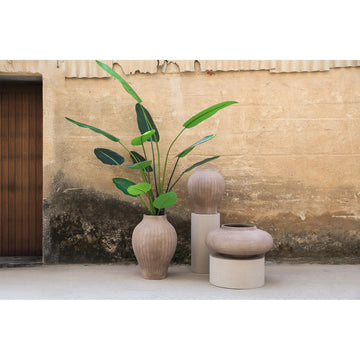 Pot – brown surface, ribbed structure, cement structure, S – Beautii | PTMD