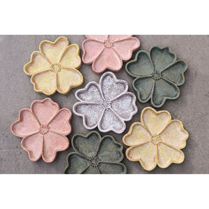 Plate - Cement, Floral Shape, Relief Design, Pink – Alyzza | PTMD