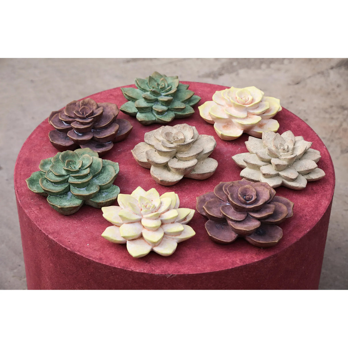 Ornament - floral relief design, cement, green finish – Deverly | PTMD