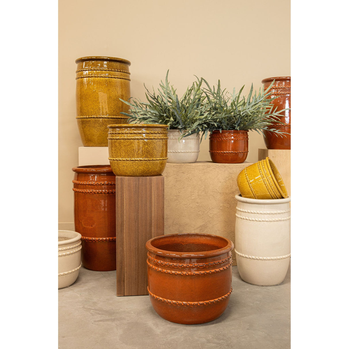 Pot – Terracotta Ceramic, Smooth Design, Cream, L – Lilliah | PTMD