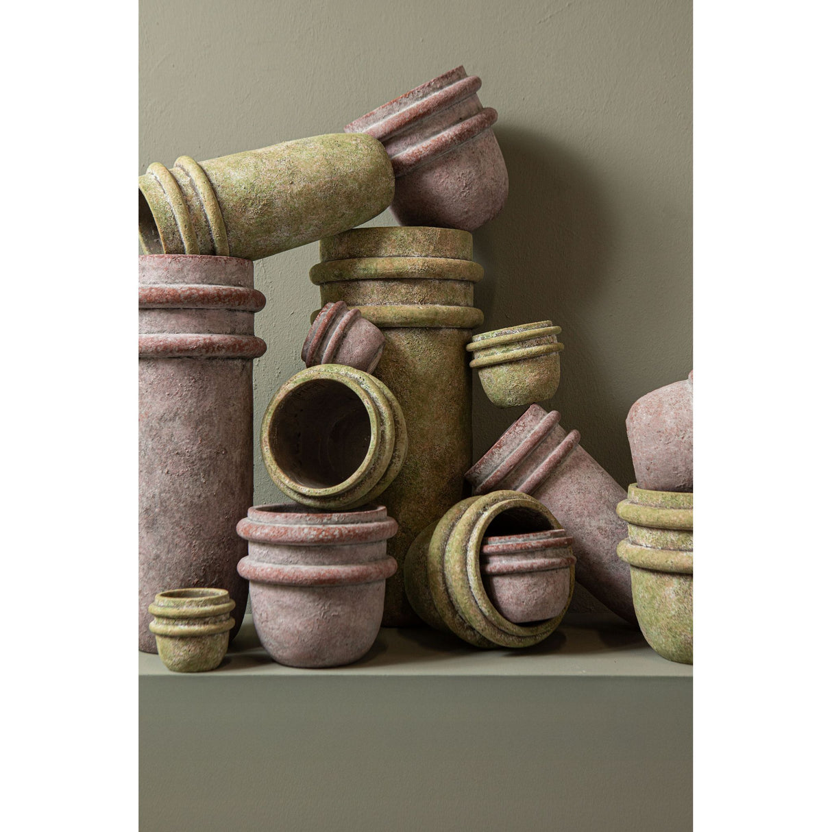 Flowerpot – Double Rim Structure, Round Shape, Green Surface, Cement Material, M – Almeda | PTMD