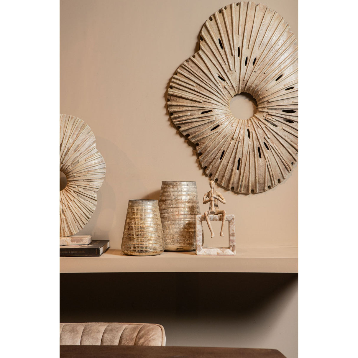 Hurricane Lamp – Round Design, Glass Material, Cream Color, M – Damin | PTMD