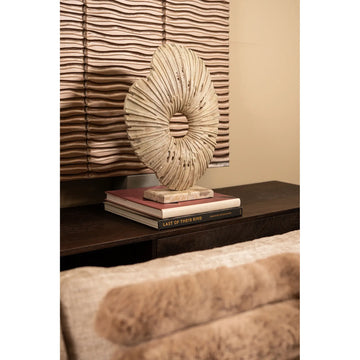 Statue – Organisches Design, Aluminium Material, Beige, S – Vija | PTMD