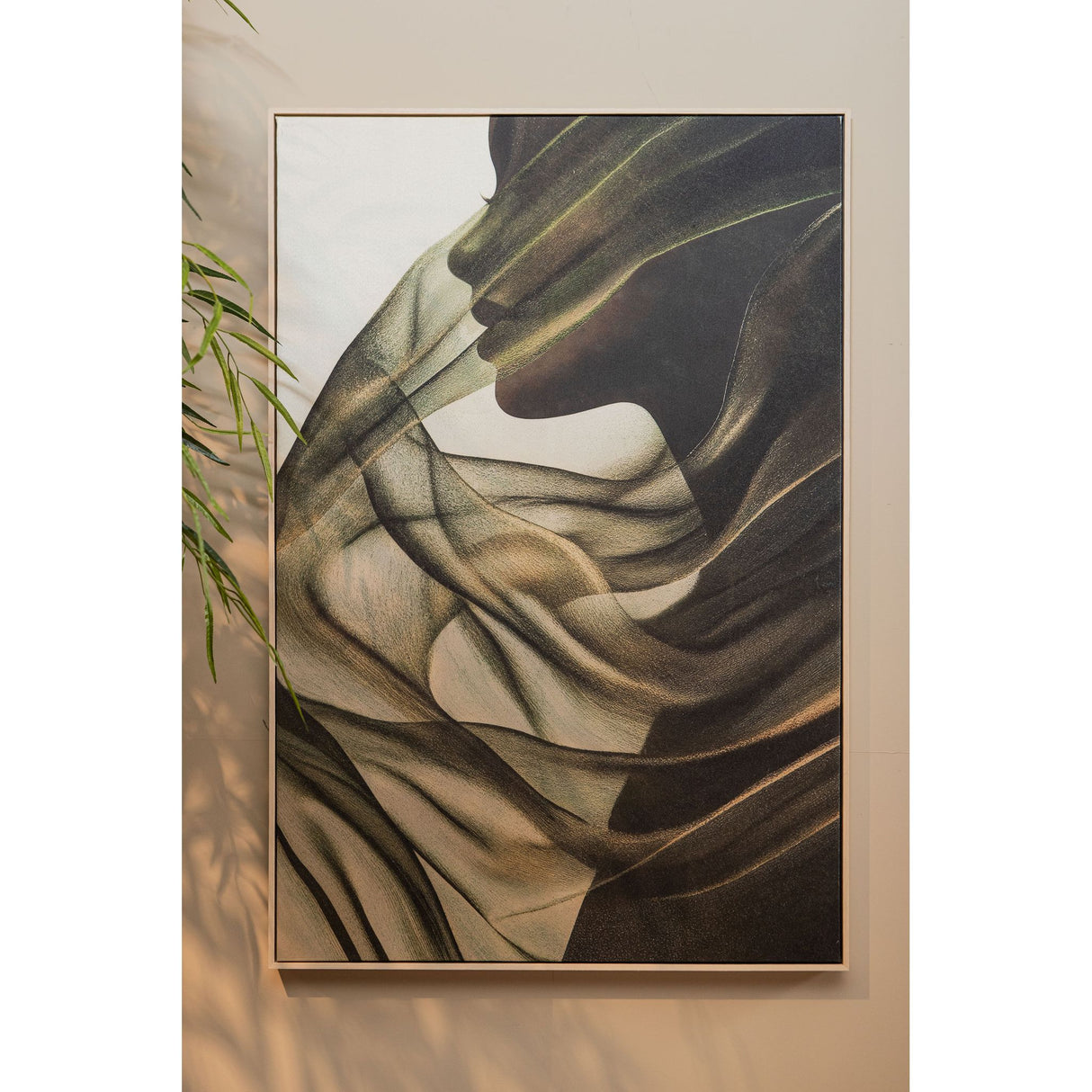 Wall panel made of polyester canvas with a pine wood frame, featuring a female motif and a dark green finish – Jilla | PTMD