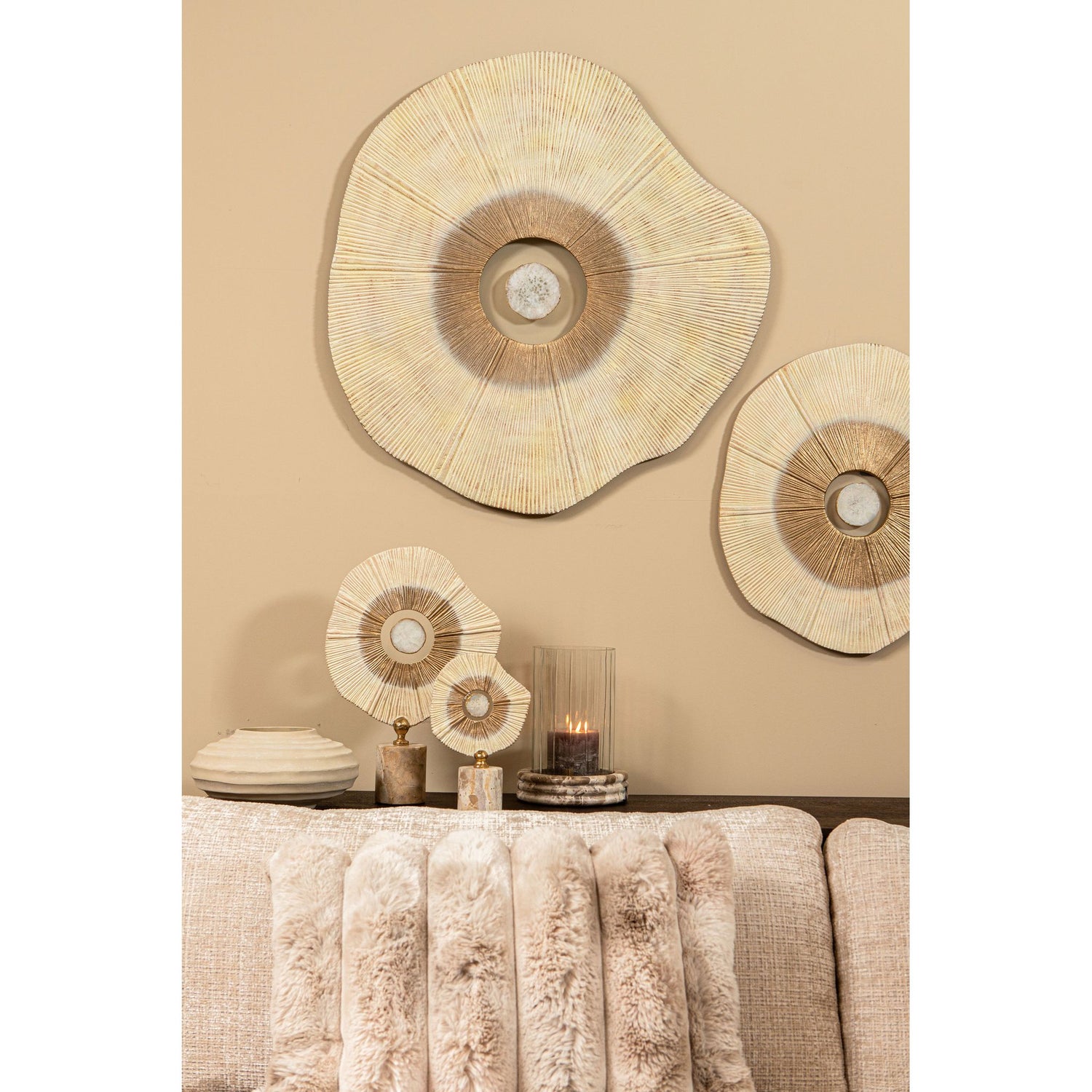 Kissen – Kunstfell, Geriffeltes Design, Rechteckige Form, Beige, S – Divvo | PTMD