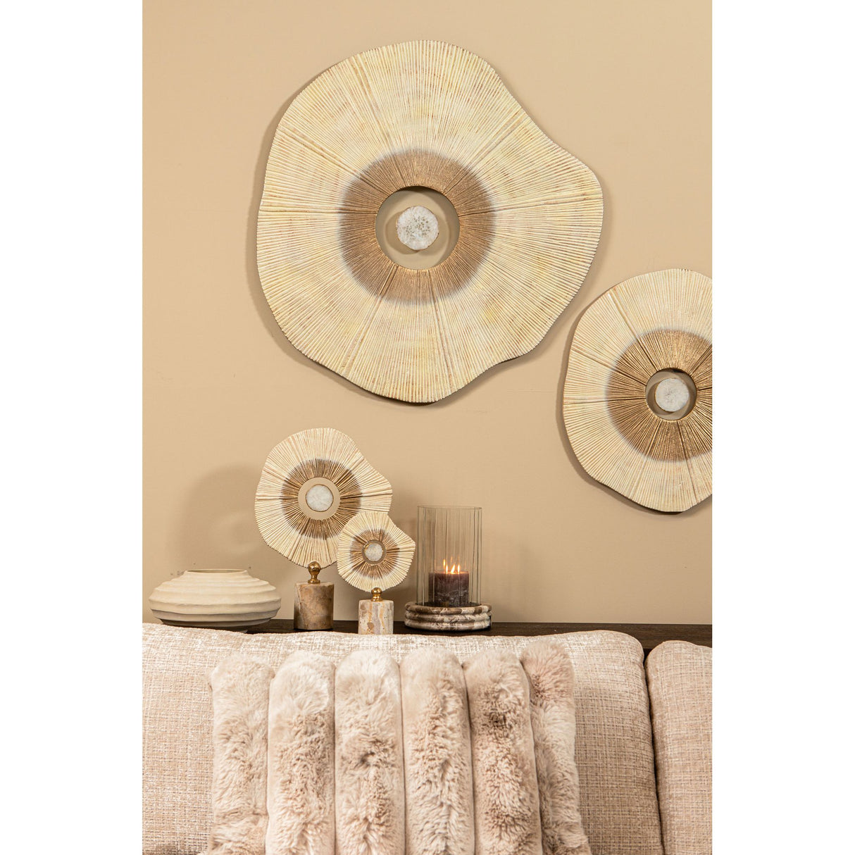 Kissen – Kunstfell, Geriffeltes Design, Rechteckige Form, Beige, S – Divvo | PTMD