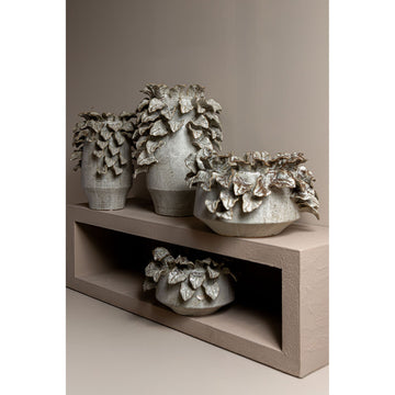 Vase – Rough Surface, Leaf Detail Design, Beige Finish, Ceramic Material, S – Varda | PTMD