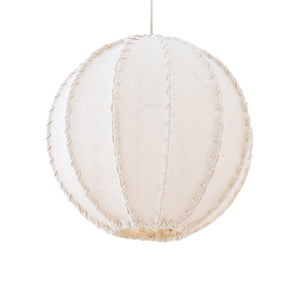 Hängelampe aus Jute und Eisen mit Cremeton und Flechtoptik in Kugelform, S – Myka | PTMD