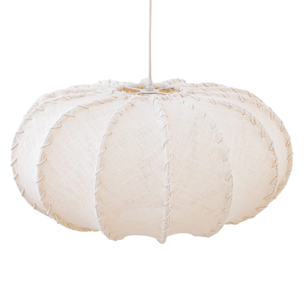 Pendelleuchte aus Jute und Eisen mit Cremeton und Flechtoptik in flachrunder Form, L – Myka | PTMD