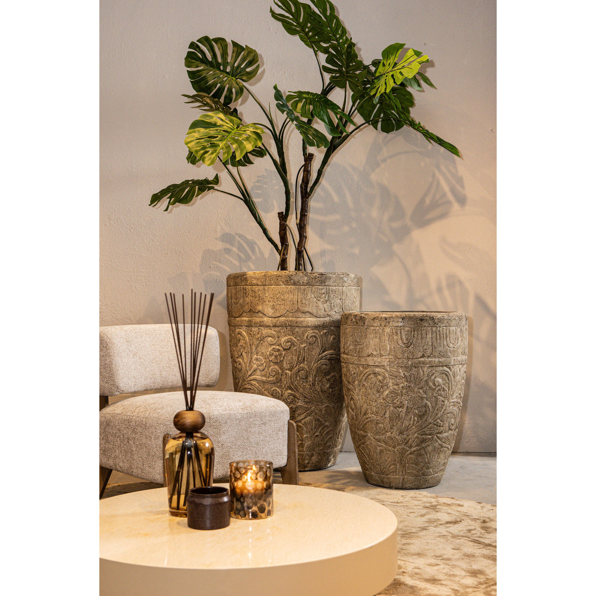 Pot – cream-colored surface, floral pattern, round shape, M – Sasha | PTMD
