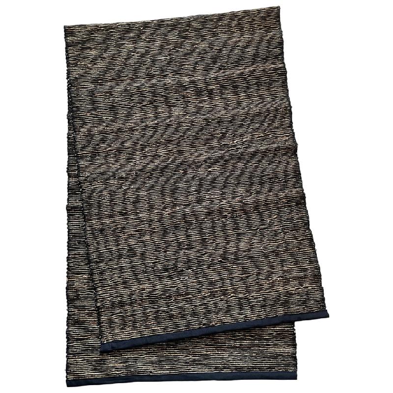 Table runner - seagrass, handmade, taupe, plain, rectangular – Lyndra | PTMD