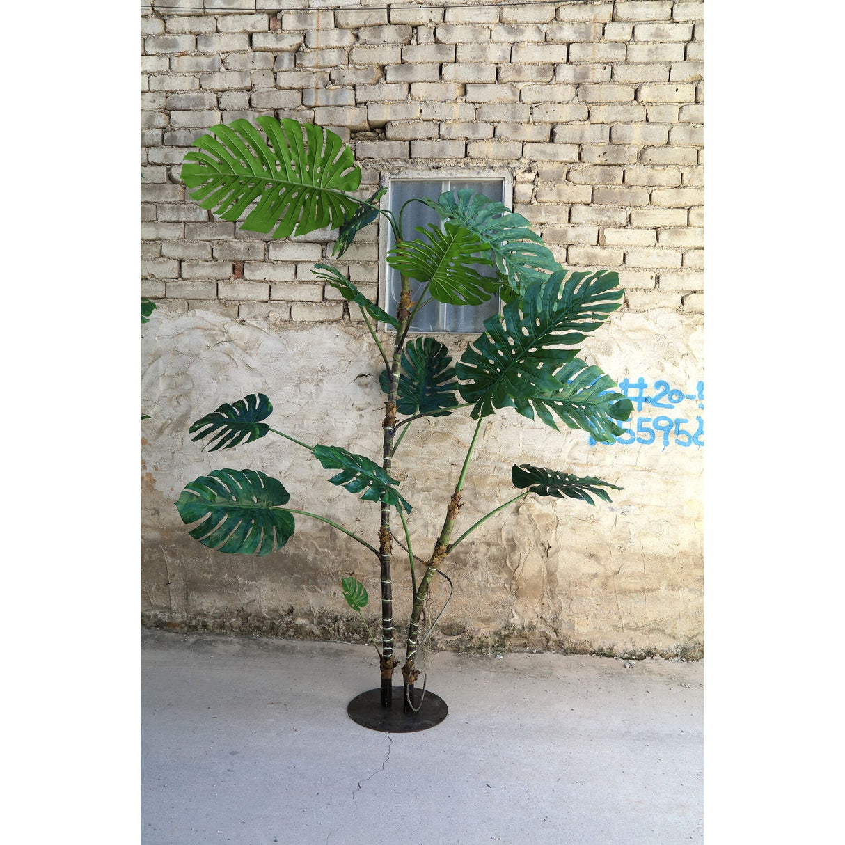 Tree green with Monstera leaf plant, tall and made of polyester, 3XL | PTMD