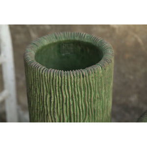 Vase – Runde Form, Streifen Muster, Moosgrüne Farbe, Hohe Form, L – Jacyln | PTMD