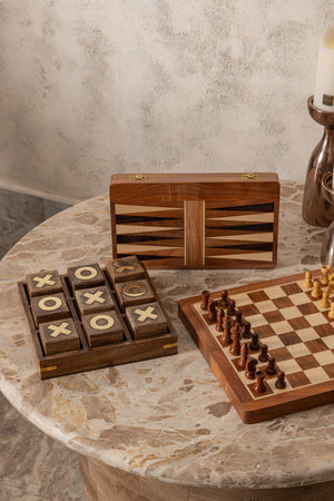 Tic-Tac-Toe – Mangoholz, Dunkelbraunes Finish - Elani | PTMD
