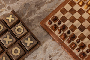 Tic-Tac-Toe – Mangoholz, Dunkelbraunes Finish - Elani | PTMD