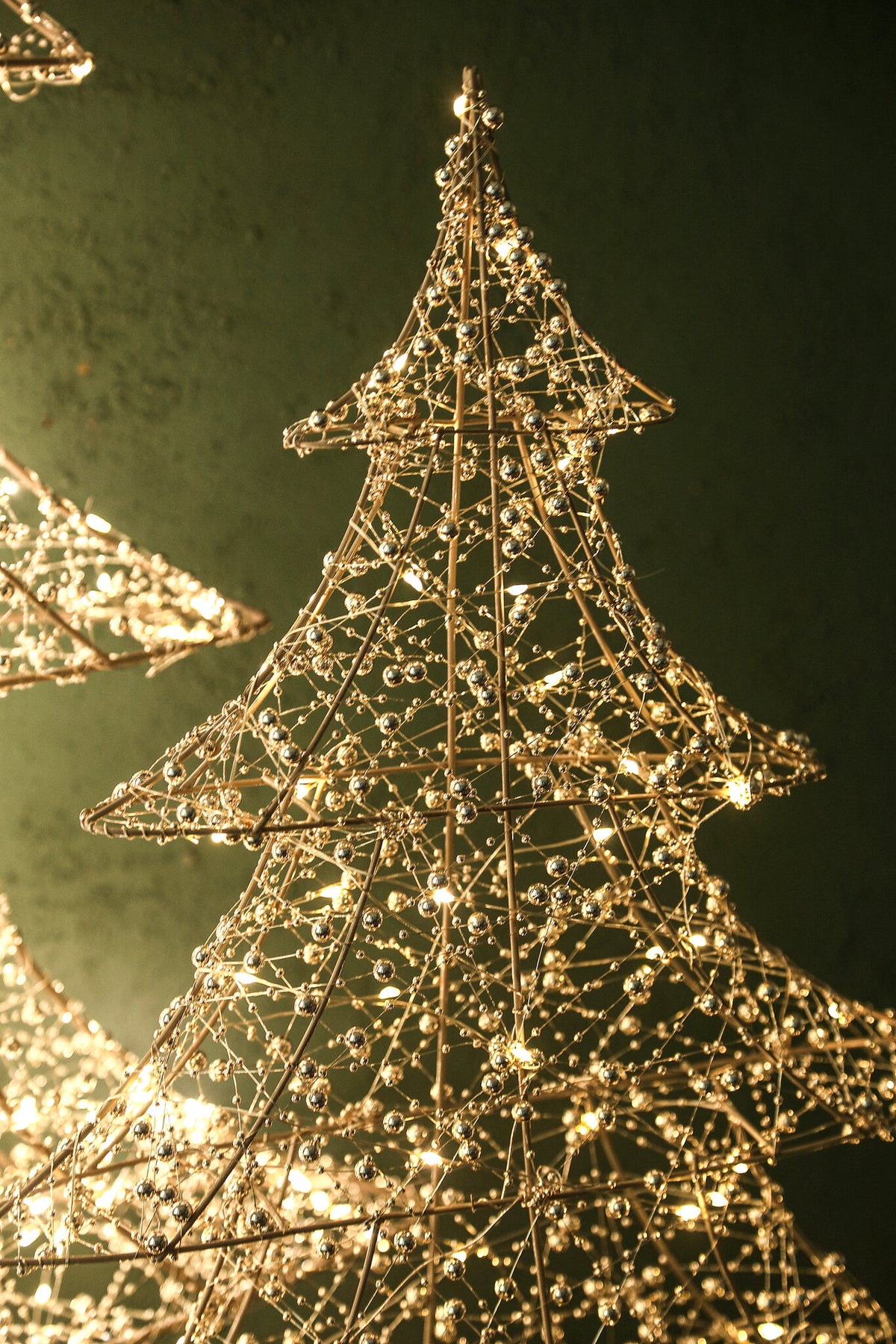 LED-Weihnachtsbaum – Goldfarben, Perlendekor, Größe M - Misk | PTMD