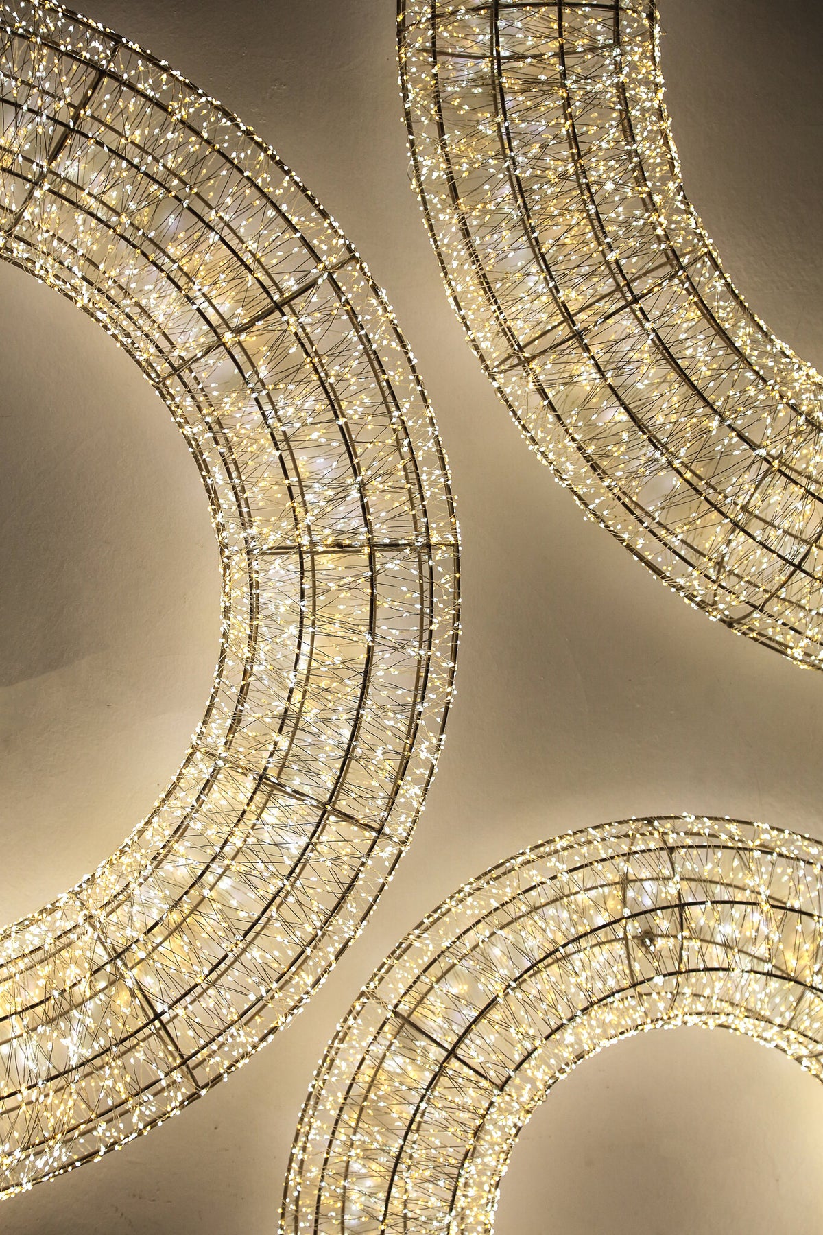 LED-Kranz – Champagnergold, zum Aufhängen, Größe XS - Lexis | PTMD