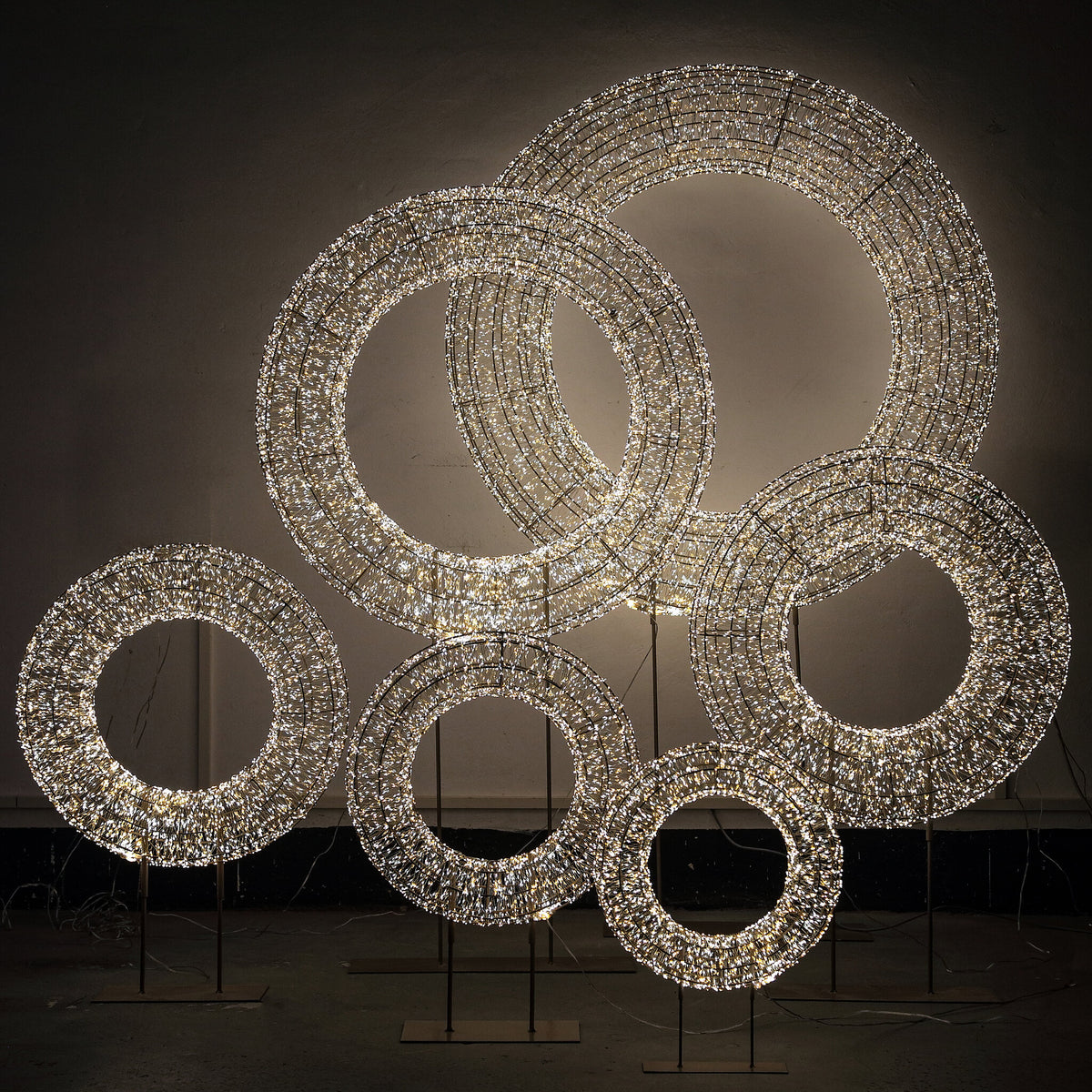LED-Kranz – Champagnergold, LED-Beleuchtung, mit Standfuß, S - Lexis | PTMD