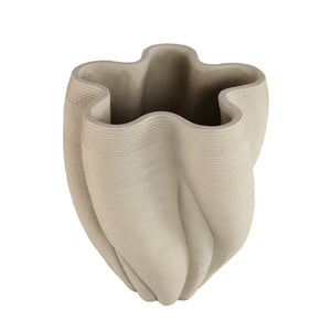 Vase – Beige Farbe, Wellen Rillen Design, Zement Material, L – Hastin | PTMD
