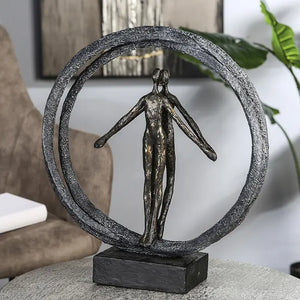 Skulptur – Strukturiertes Kunstharz, Bronze Grau, Paarmotiv, 40 cm - Paar im Ring | Gilde