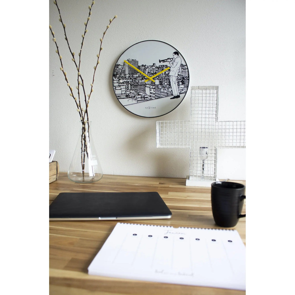 Wanduhr – Lautloses Uhrwerk, Jazzmotiv, Glasdesign - Trumpet City | NeXtime