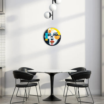Wanduhr – Buntes Glas, Ausdrucksstarkes Design, Stilles Werk - Vogue | NeXtime