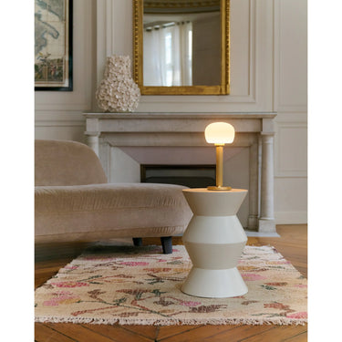 Tischleuchte – Geriffeltes Design, Kabellose Nutzung, Sanfte Beleuchtung - Vendome | ELLE Decoration