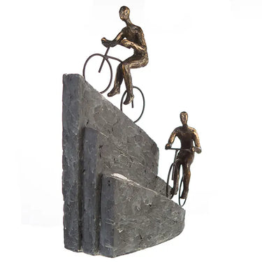 Skulptur – Matte Oberfläche, Strukturierte Form, Bronzene Optik - Racing | Gilde