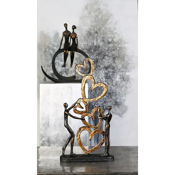 Skulptur – Strukturierte Oberfläche, Bronzene Optik, Goldenes Herz - Herz auf Herz | Gilde
