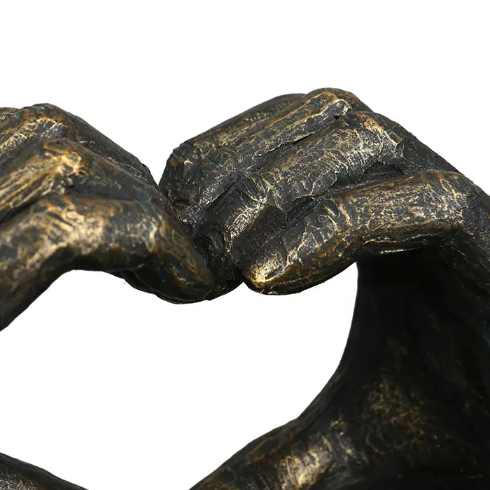 Skulptur – Strukturierte Oberfläche, Bronzefarbene Gestaltung, Herzförmiges Motiv, 36 cm - Herz aus Händen | Gilde