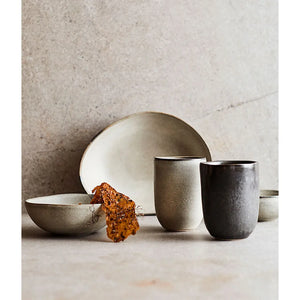 Tasse – Reaktive Glasur, Organische Form, Zeitloses Design - Mame | Muubs