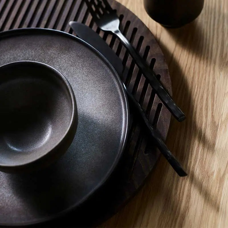Speiseteller – Reaktive Glasur, Eleganter Rand, Japanische Keramik - Ceto | Muubs