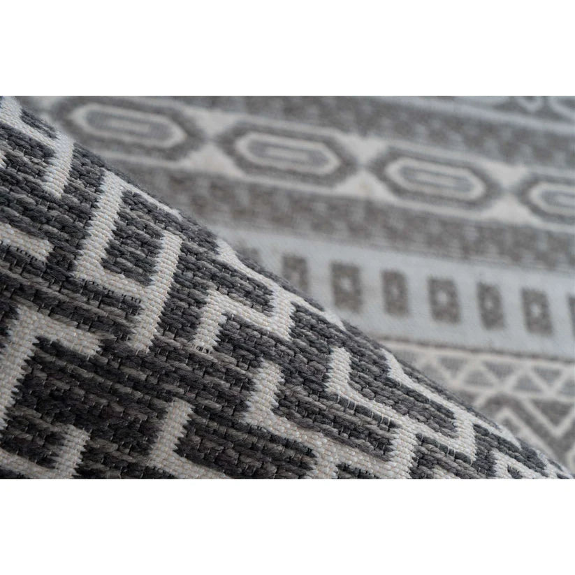 Rug with weather-resistant backing, easy-care surface and decorative ethnic pattern – Yoga 200 | Kayoom