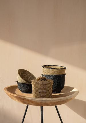 Candy Basket – Beaded Material, Black Finish, Handcrafted Design, M | Bazar Bizar Antwerp