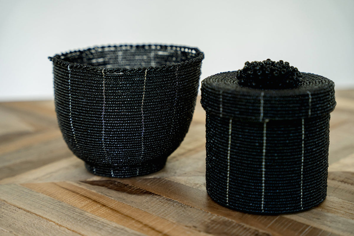 Candy Basket – Beaded Material, Black Finish, Handcrafted Design, M | Bazar Bizar Antwerp