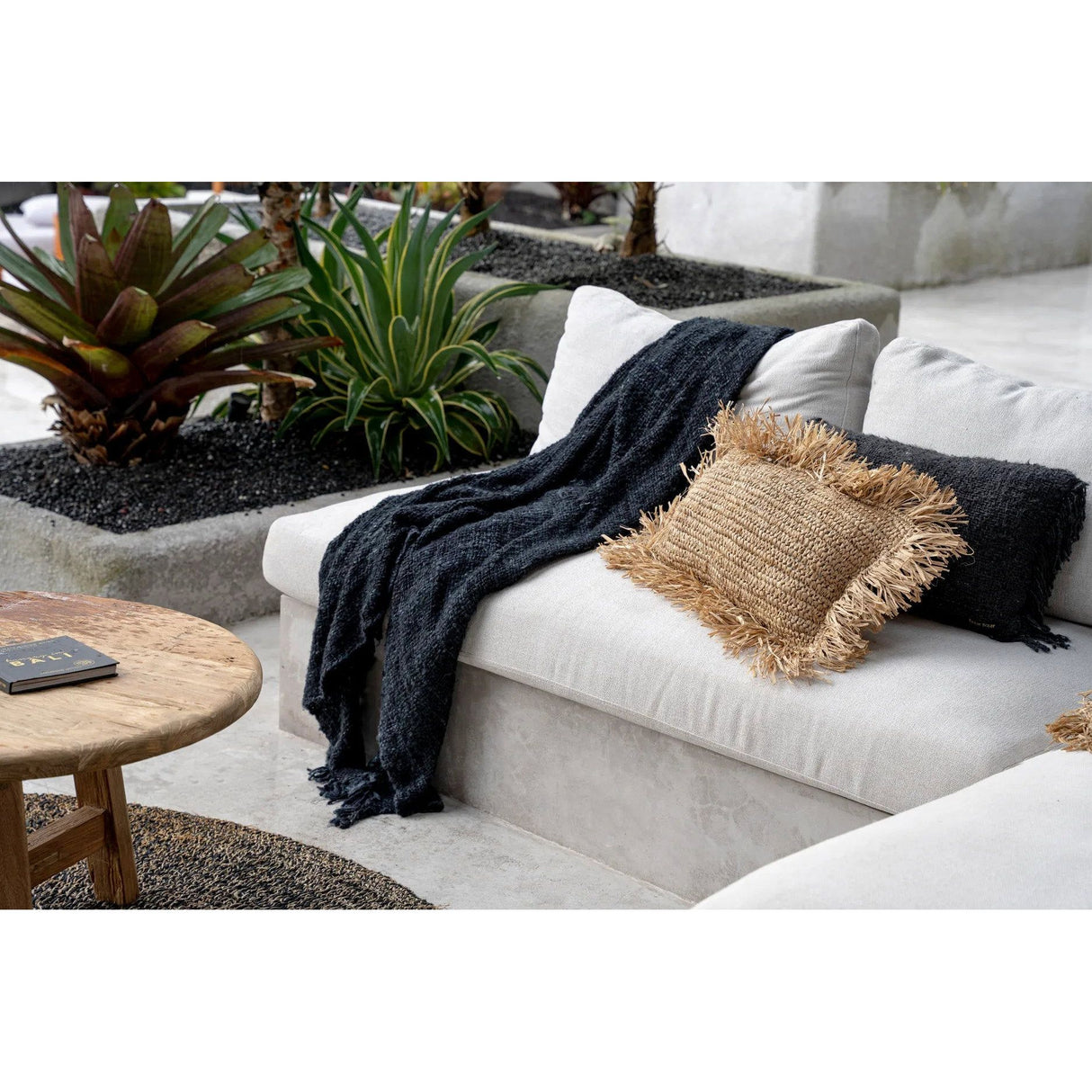 Kissenbezug – Bast Material, Rechteckiges Design, Strukturierte Oberfläche, 30x50 - Raffia | Bazar Bizar Antwerp