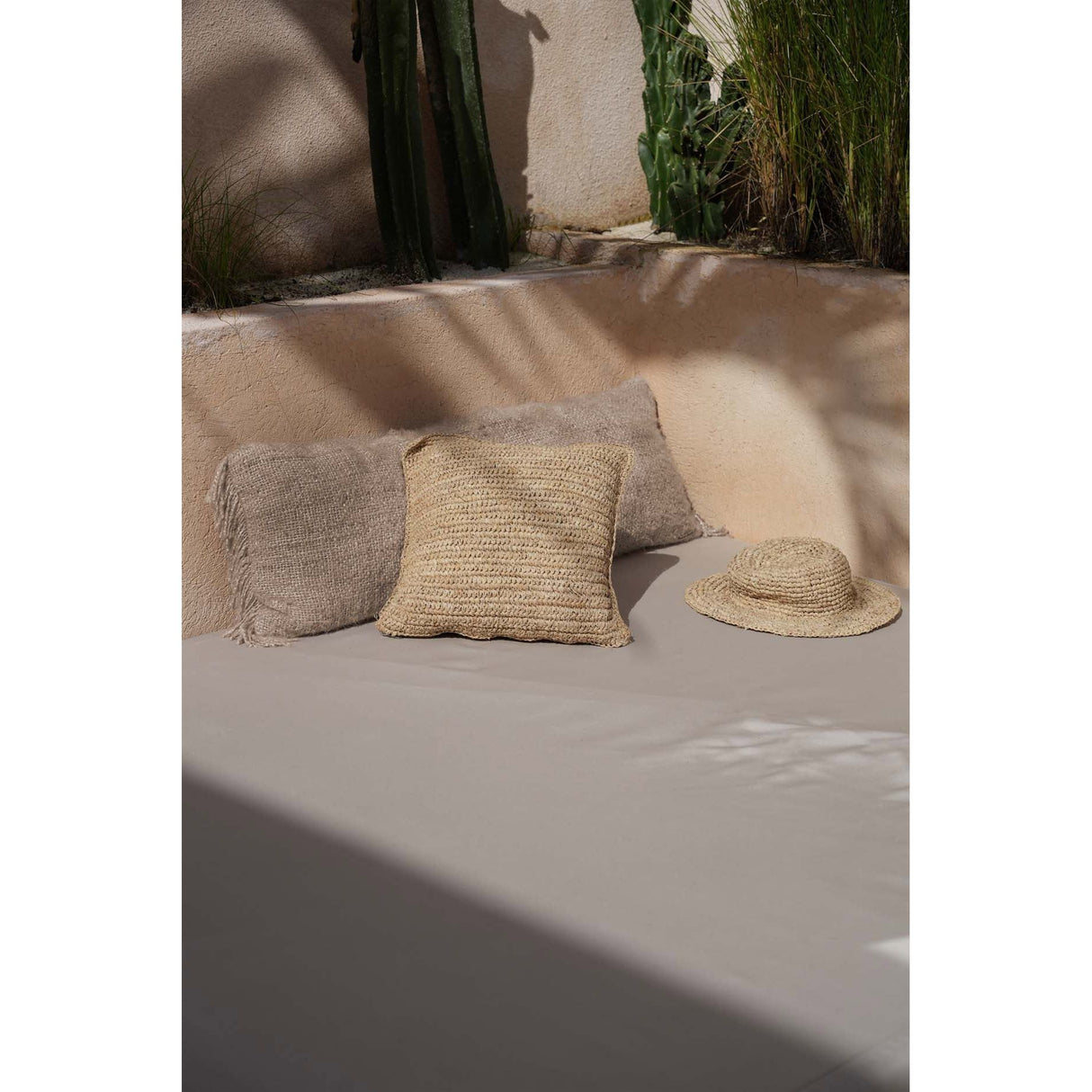 Kissenbezug – Bast Material, Boho Stil, Gewebtes Design, 40x40 - Raffia  | Bazar Bizar Antwerp